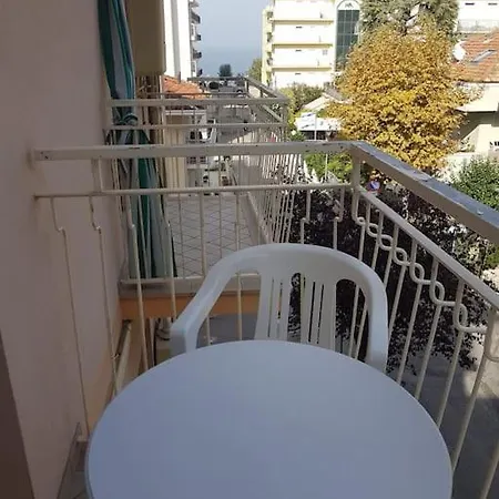 Ancora: Gaudenzi Apartment