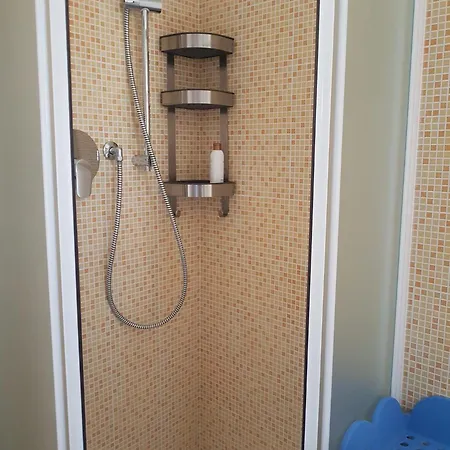 Ancora: Gaudenzi Apartment *
